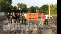 El cierre por obras de un paso a nivel aumentó tránsito y los problemas..