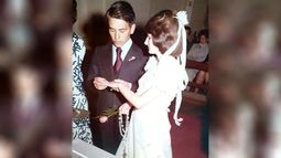 Declaración de amor. En una era en la que en muchos casos priman los vínculos fugaces, todavía quedan muestras de que el amor es más fuerte. Así lo demuestran los vecinos Omar Báez y Emilse Trofellis que decidieron unir sus vidas un 13 de septiembre de 1974 y que hoy cumplen 46 años de casados. ¡Desde El Diario les deseamos muchos años más de felicidad! .