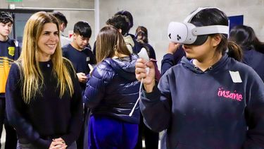 JUEGOS. Soledad Peralta, durante la jornada de realidad virtual.