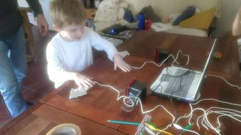 Juega Juampi estimula el aprendizaje..