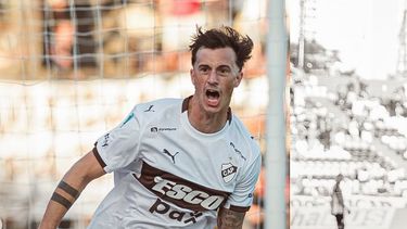 El grito de Augusto Lotti, el delantero de PIlar que lleva 34 goles en Primera. El grito de Augusto Lotti, el delantero de PIlar que lleva 34 goles en Primera.