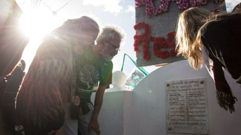 RECUERDO. Familiares, durante el homenaje realizado el año pasado..